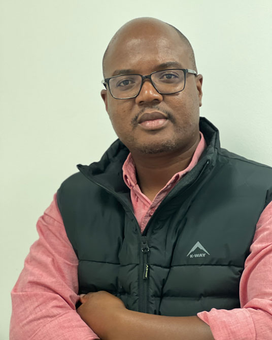 Dr Tendani Muthambi